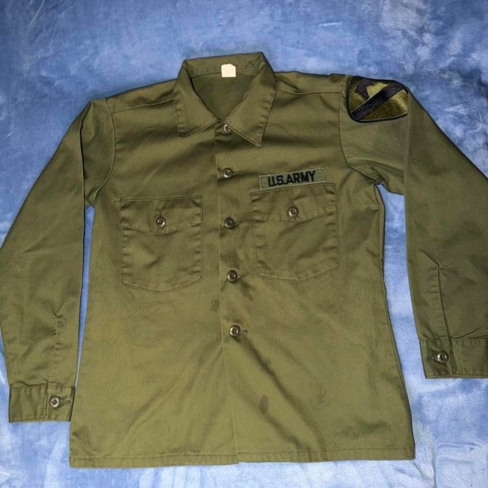 Vintage olive‎ green us army button up shirt men size medium